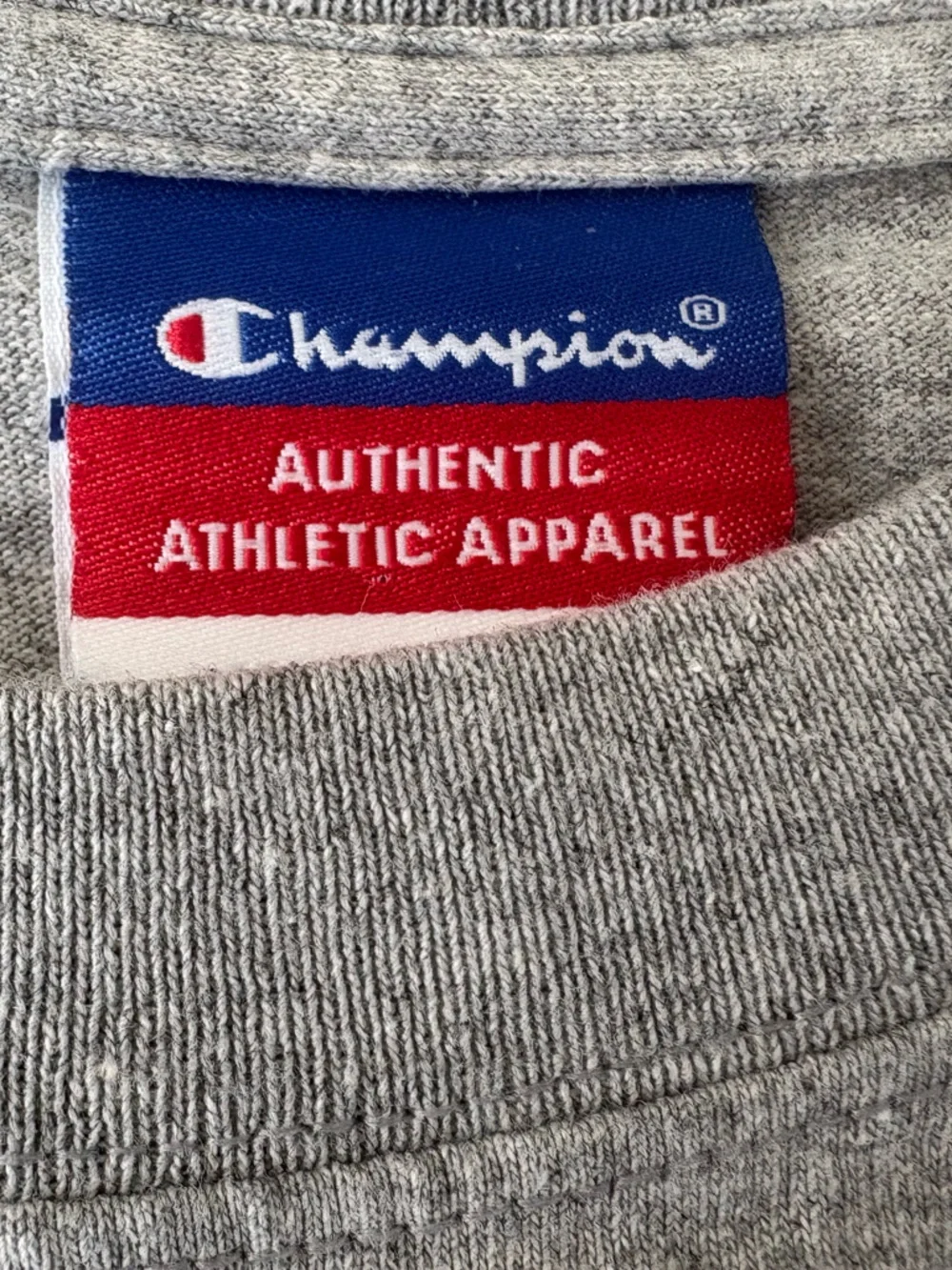 Champion Gray Yale Crew Short Sleeve Graphic Tee Large - Picture 6 of 8